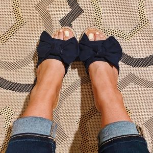 Navy blue bow sandals